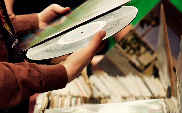 Top Tips for Buying Used Vinyl Records: A Comprehensive Guide